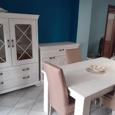 Grazioso Con Ampia Veranda Abitabile Apartment